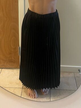 Sanctuary Black Pleated Maxi Skirt